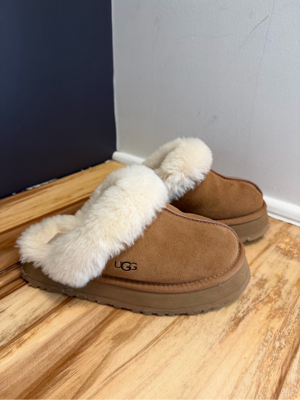UGG Chestnut Disquette Suede Shearling Slip-On Clog - Chestnut